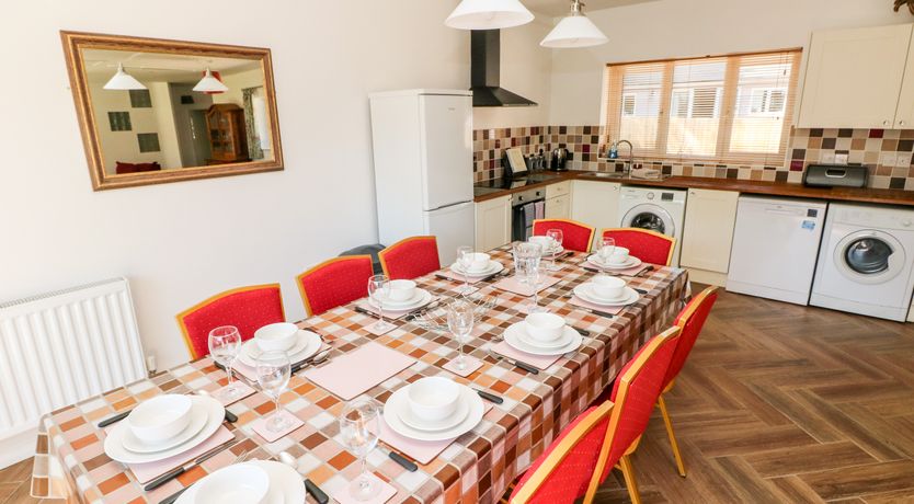 Photo of 1 The Warren