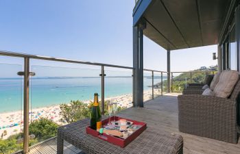 Crystal Bay Apartment