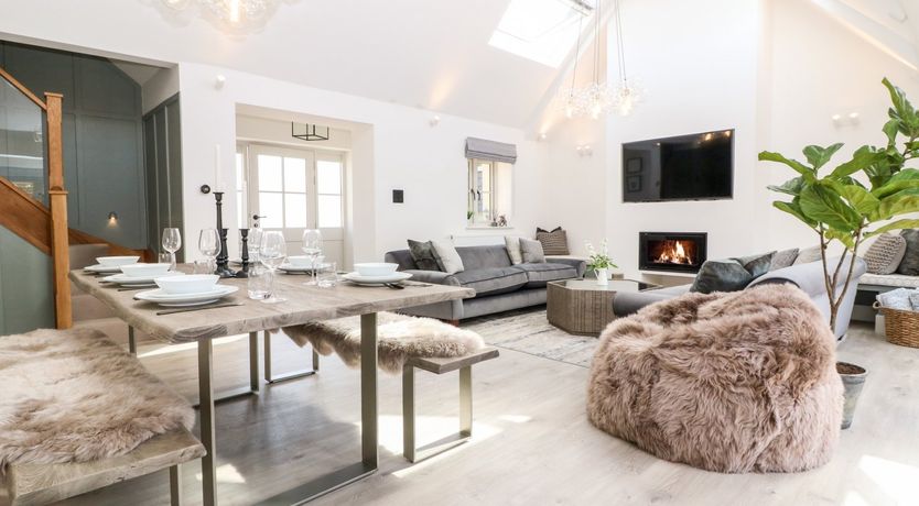 Photo of 12 Manor Farm Close