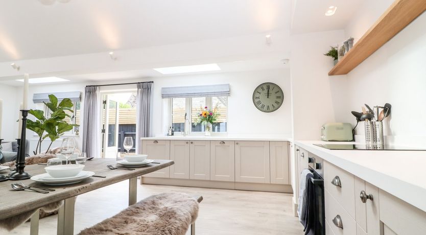 Photo of 12 Manor Farm Close