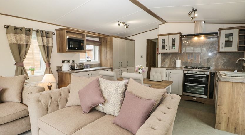 Photo of Ashton Lodge - Sherwood 4