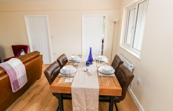 Ramsey Lodge (Bier Wood Lodges) Holiday Cottage