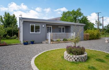 Ramsey Lodge (Bier Wood Lodges) Holiday Cottage