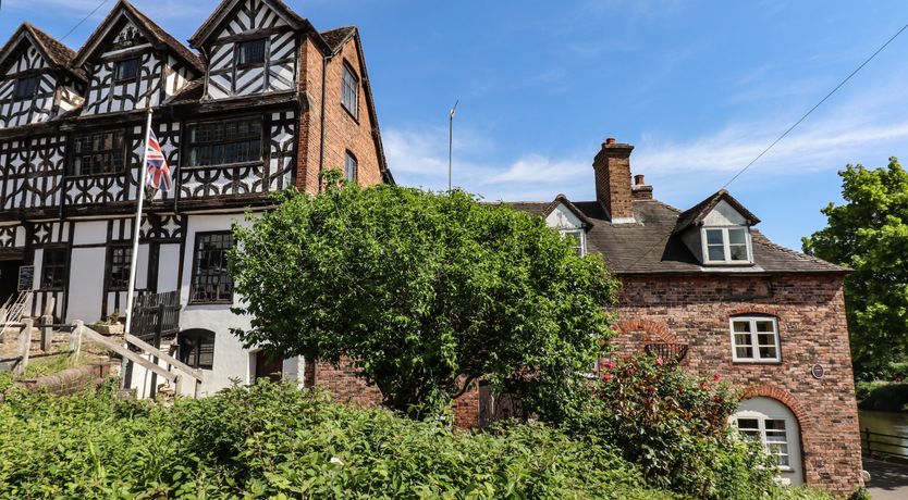 Photo of 5 Riverside