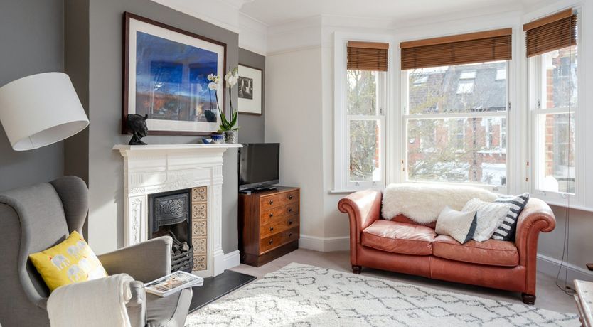 Photo of Elephant & Oxpecker