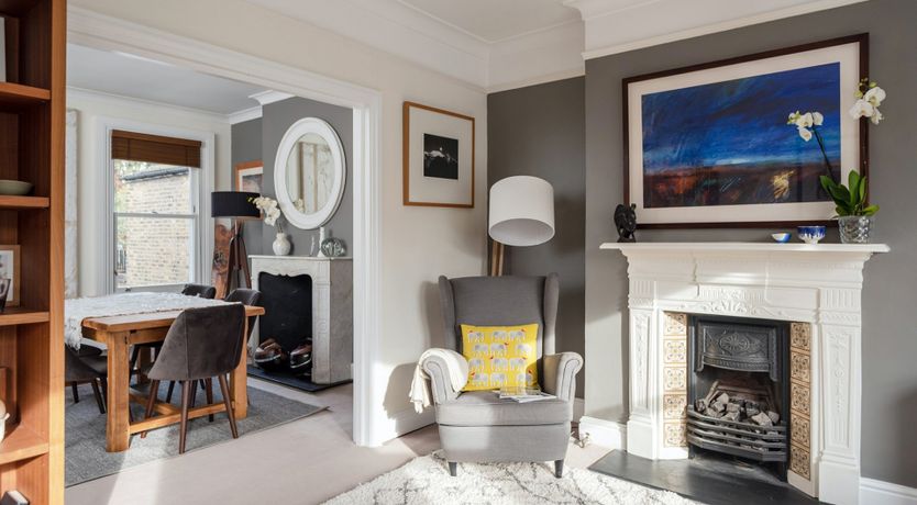 Photo of Elephant & Oxpecker