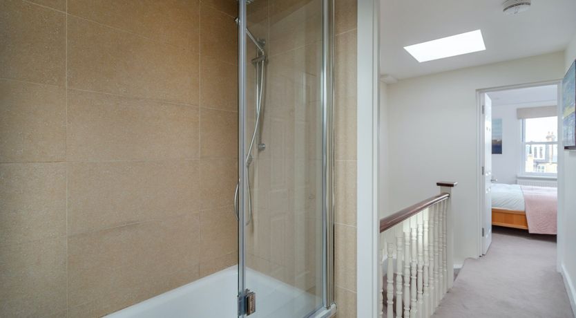 Photo of Elephant & Oxpecker