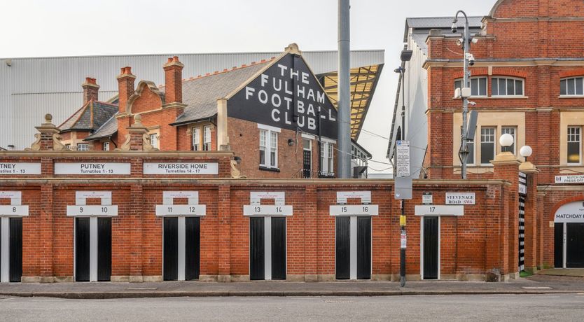 Photo of Elephant & Oxpecker