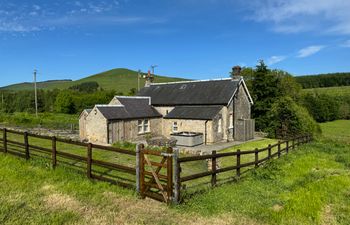 Netherraw Holiday Cottage