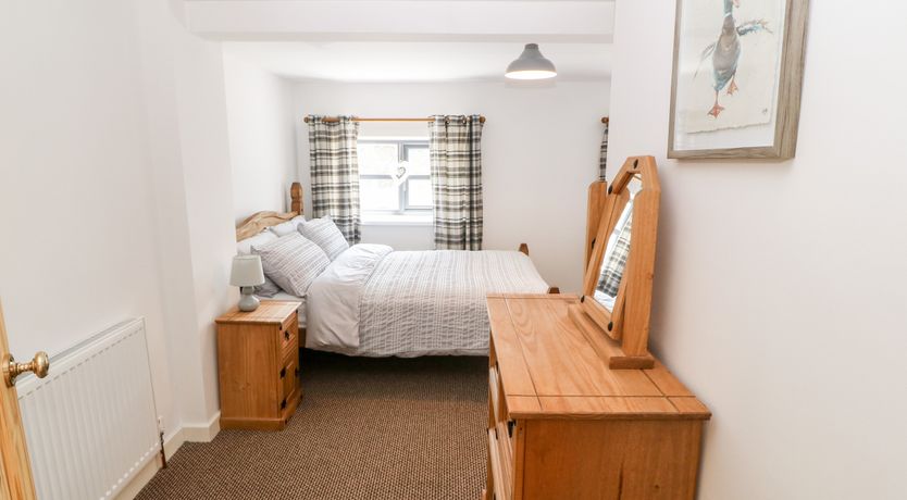 Photo of Weaver's Cottage