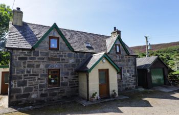 8 Achnabat Holiday Cottage