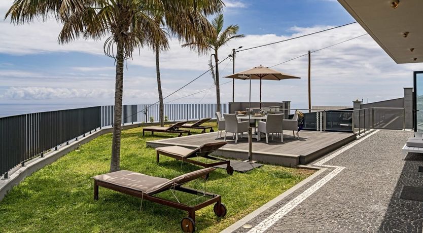 Photo of Palm Overlook