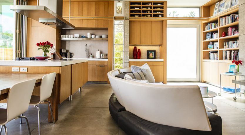 Photo of Retract and Recline