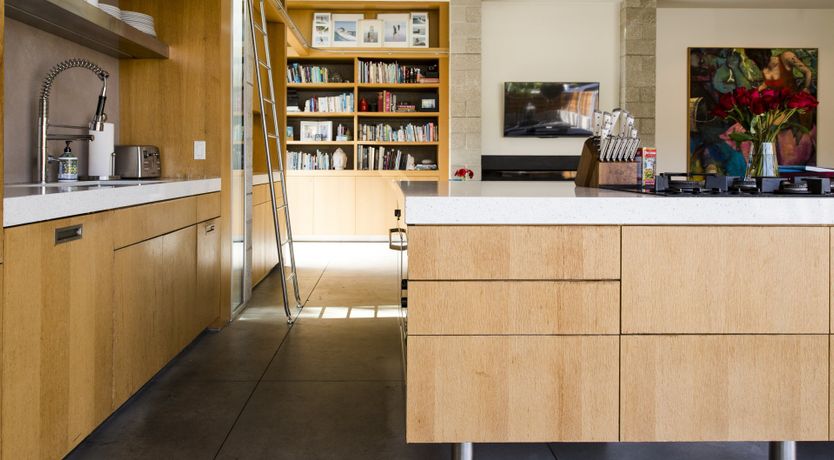 Photo of Retract and Recline