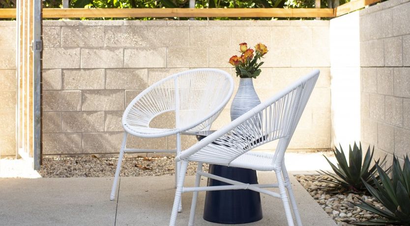 Photo of Retract and Recline