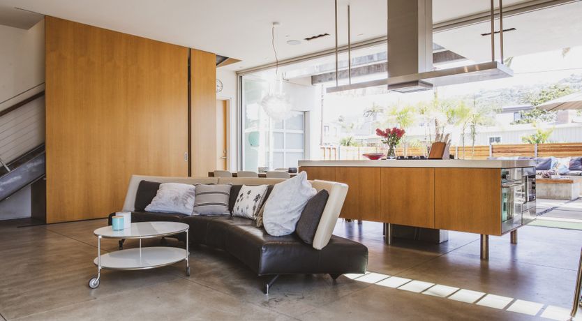 Photo of Retract and Recline