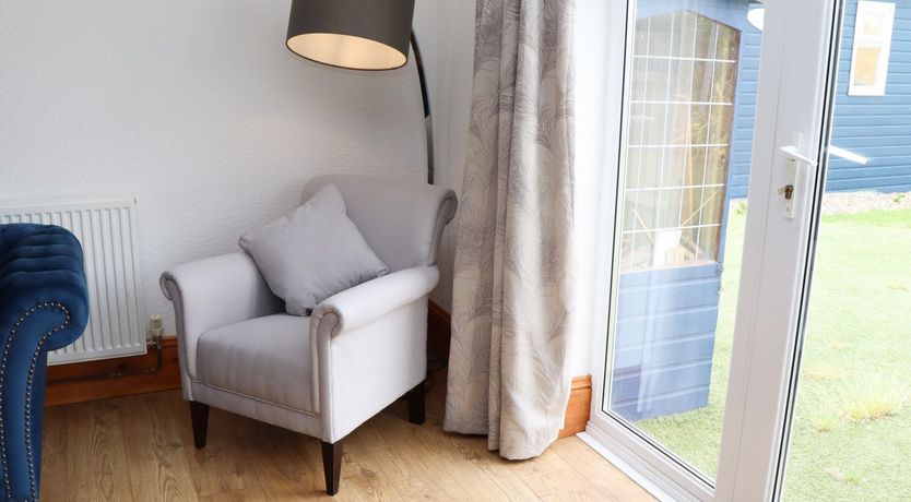 Photo of 4 Roman Bank