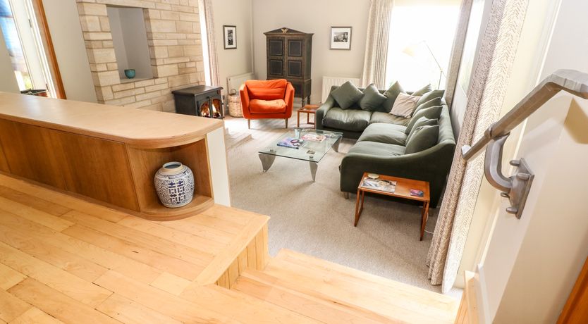 Photo of Under Catswood