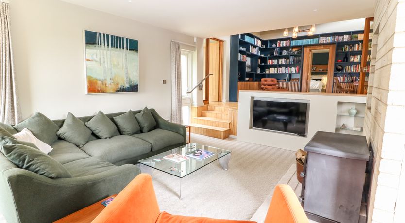 Photo of Under Catswood