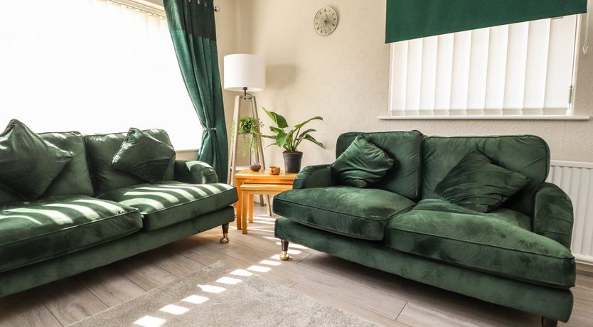 Photo of 2 Pine Grove