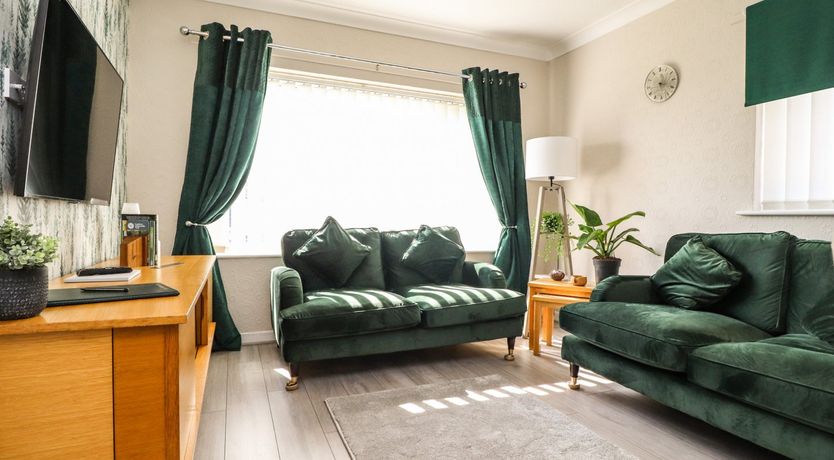 Photo of 2 Pine Grove