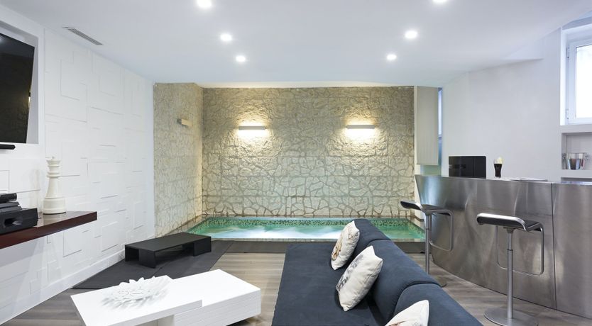 Photo of Glass & Steel