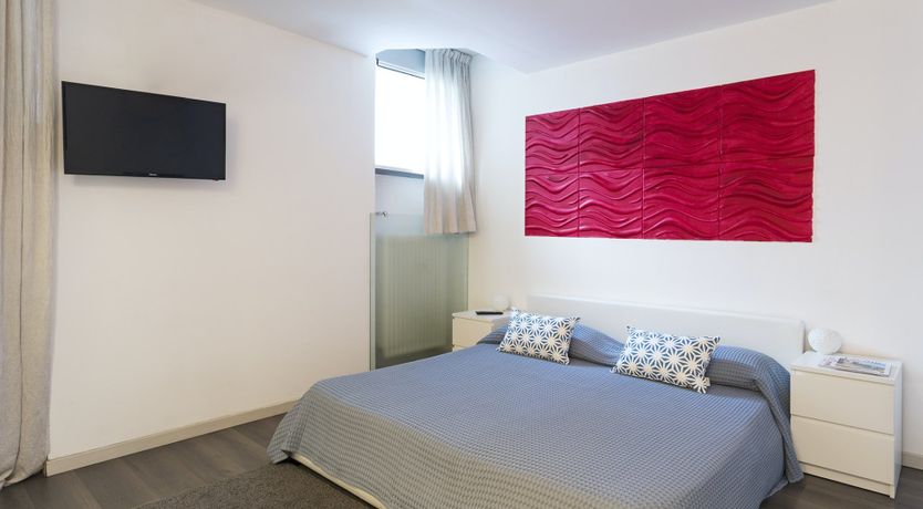 Photo of Glass & Steel