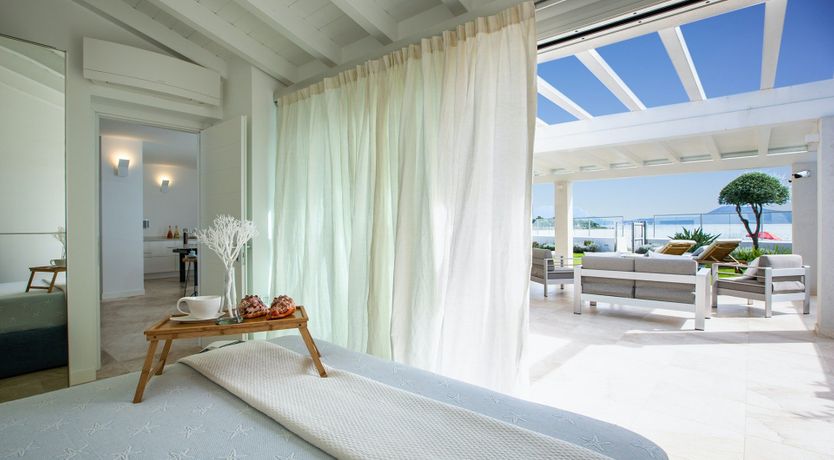 Photo of Sea & Rocks