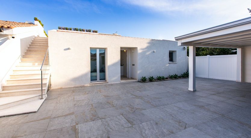 Photo of Sea & Rocks