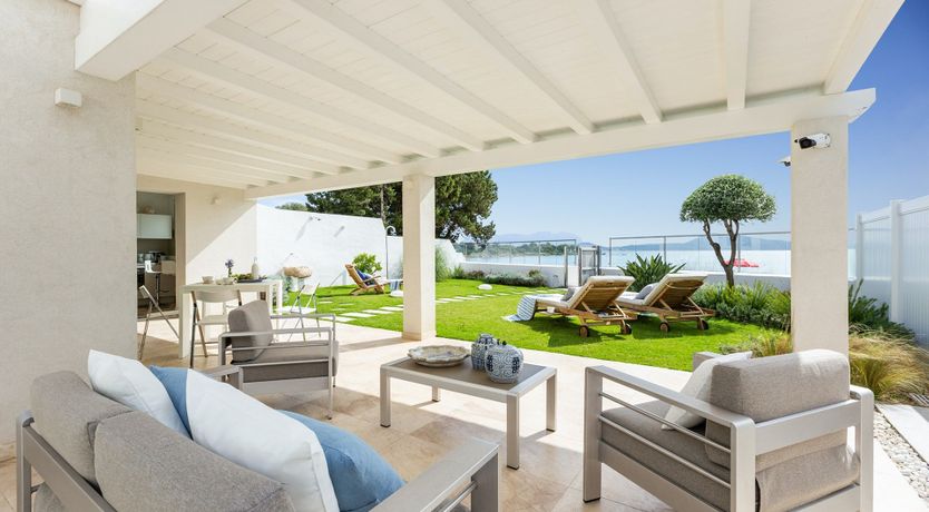 Photo of Sea & Rocks