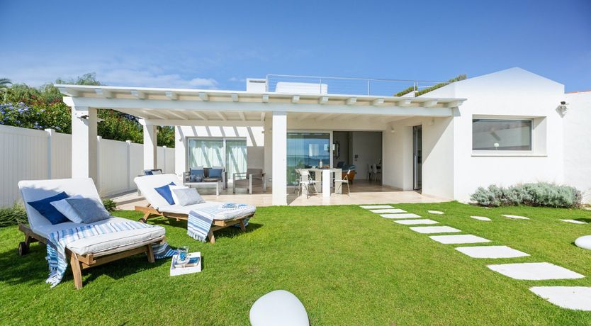 Photo of Sea & Rocks