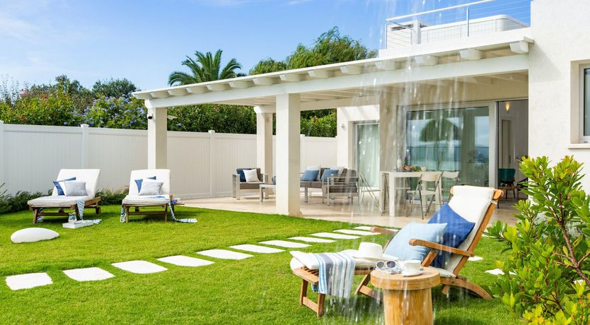 Photo of Sea & Rocks