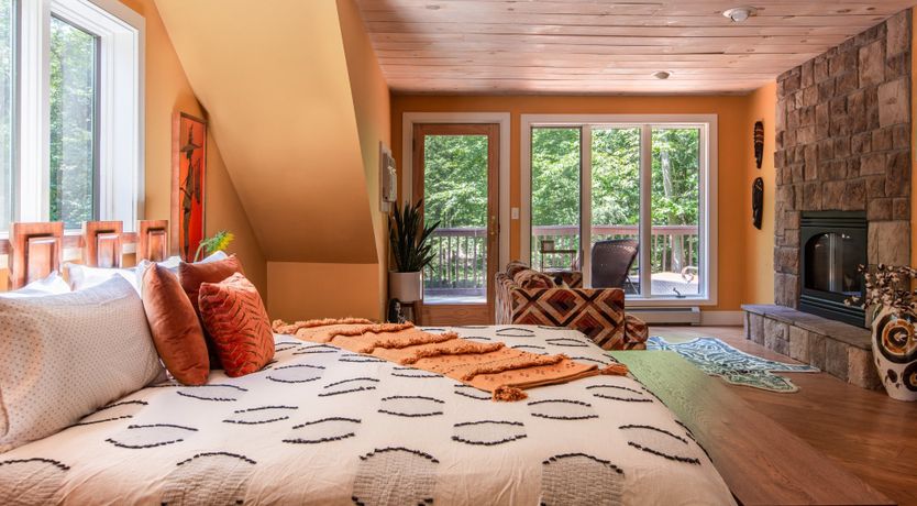 Photo of Hawk & Falcon