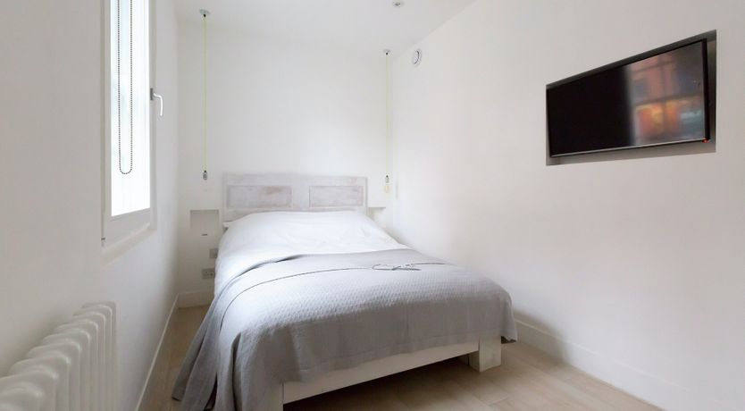 Photo of Rosebery Gemstone