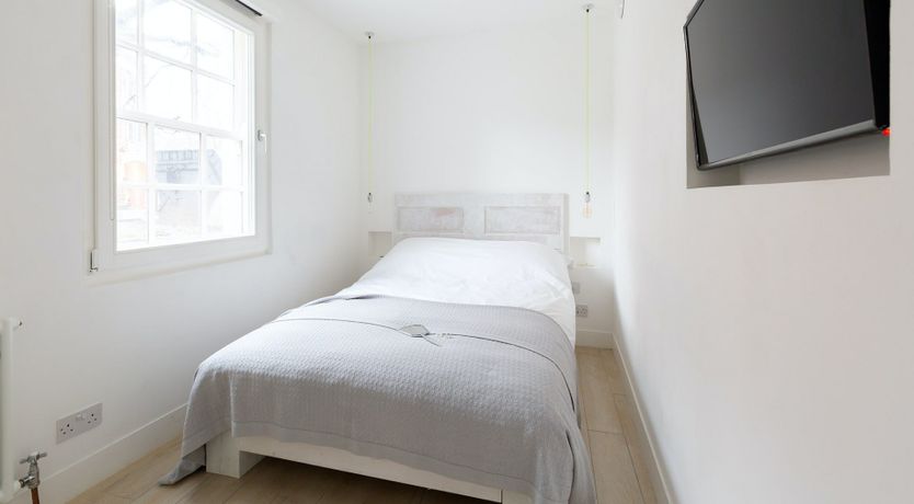 Photo of Rosebery Gemstone