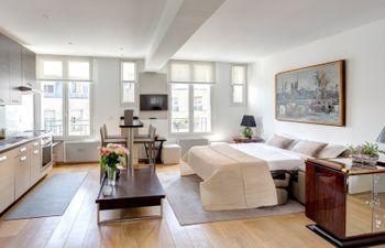 A sweet stay at Montmartre Apartment