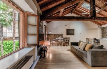 Calm in Como Villa