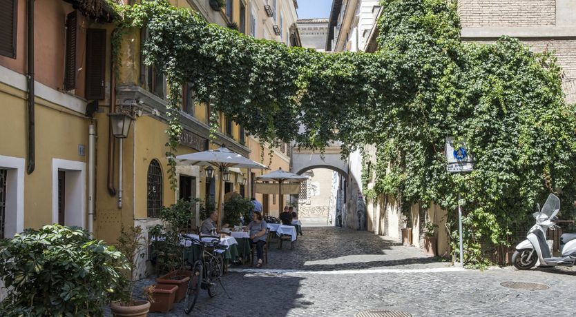 Photo of Obsidian & Cream