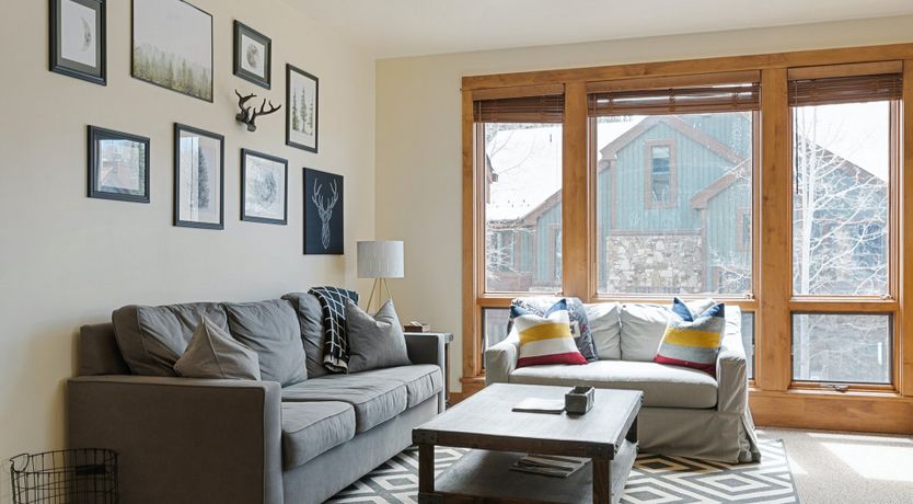 Photo of Snowy Shoes