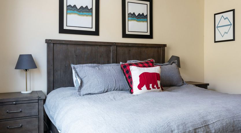 Photo of Snowy Shoes