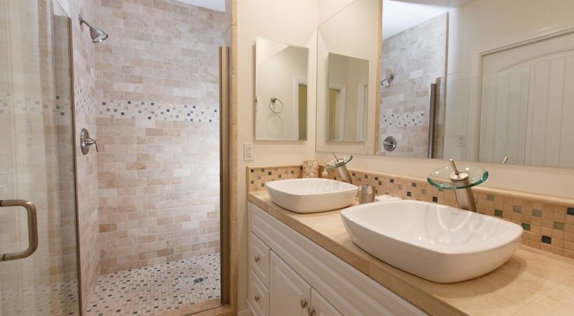 Photo of Cali Crystal