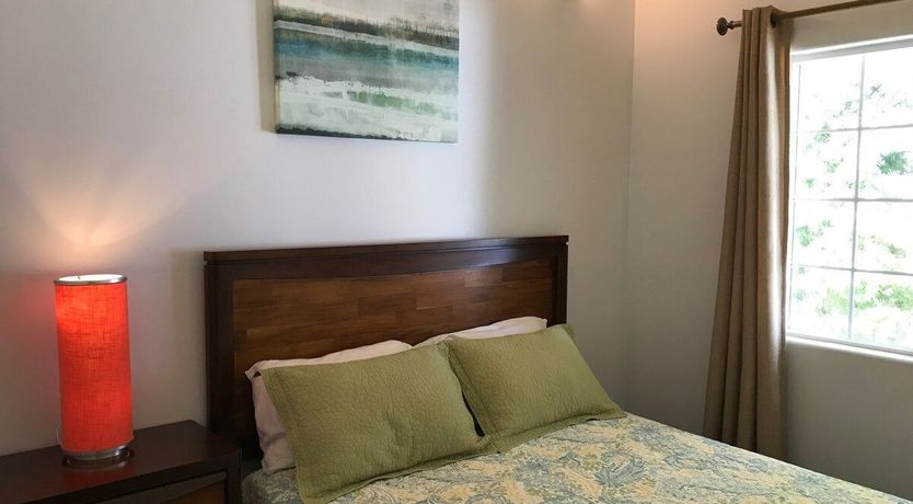 Photo of Cali Crystal