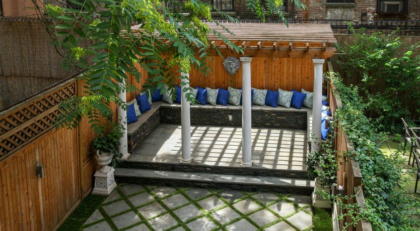 Photo of Juliet's Pergola