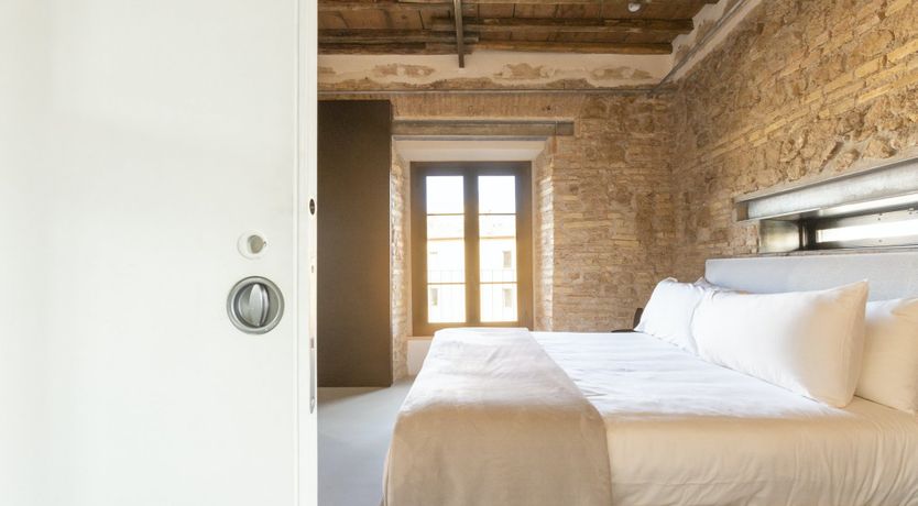 Photo of Mirror Sand