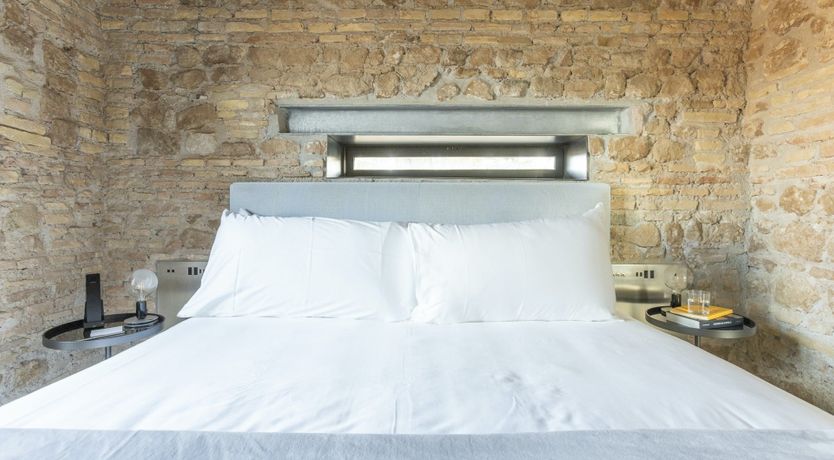 Photo of Mirror Sand