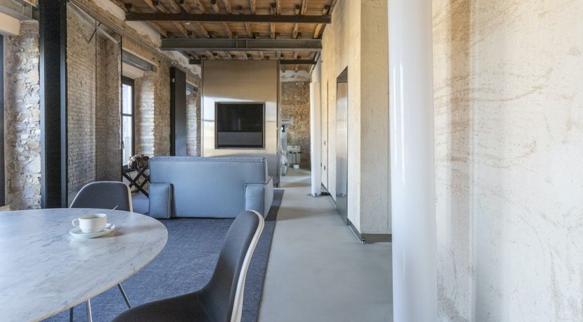 Photo of Mirror Sand