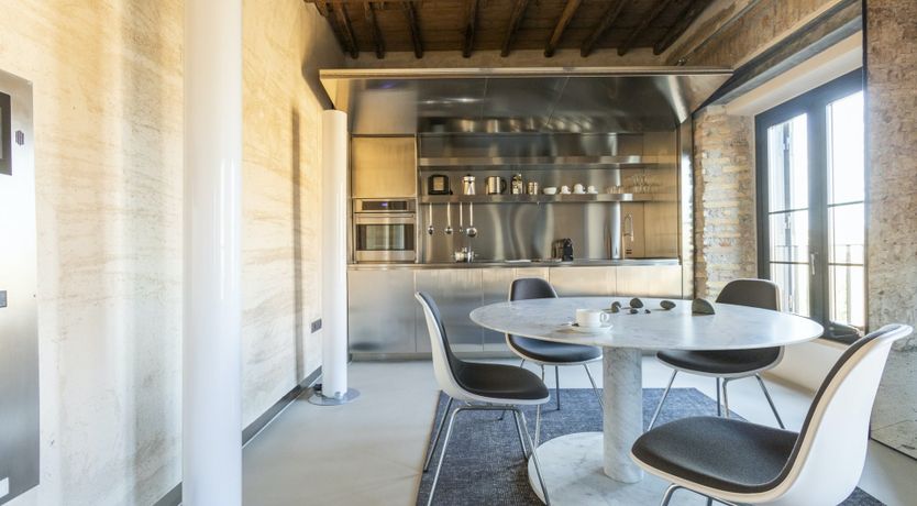 Photo of Mirror Sand