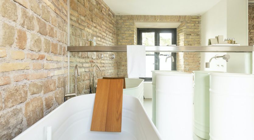 Photo of Mirror Sand