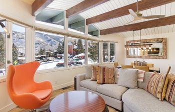 Roaring Fork Holiday Home