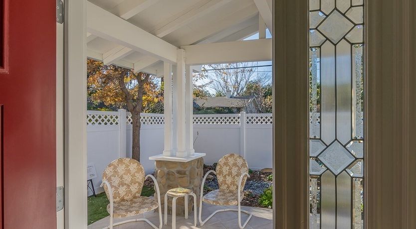 Photo of Violet Three